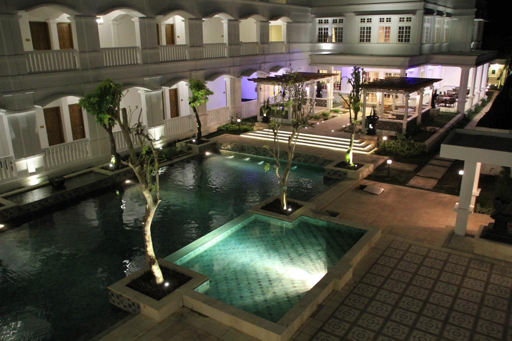 Ammi Cepu Hotell Exteriör bild