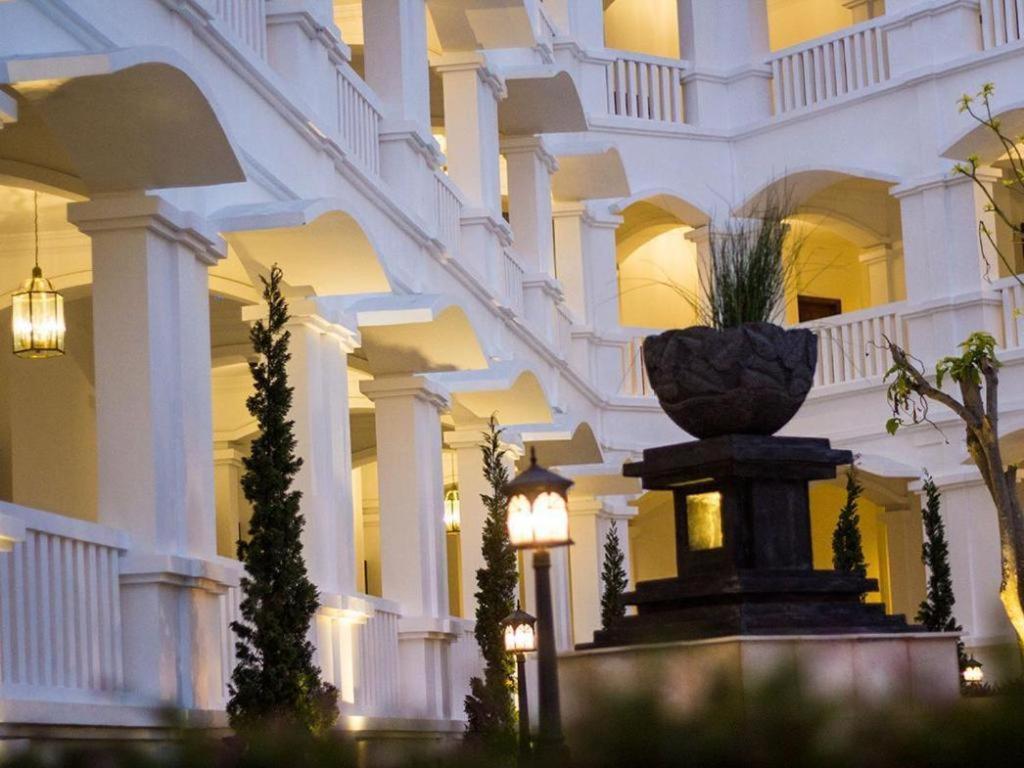 Ammi Cepu Hotell Exteriör bild